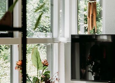 Romantic cottage in the forest with fireplace - 10