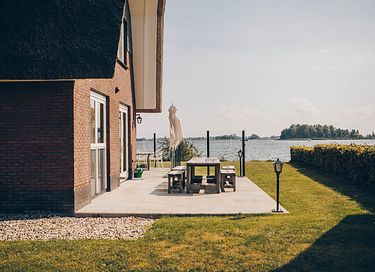 Exclusive enjoyment in Friesland with a view