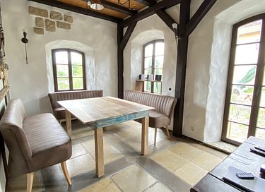 Bâtiment historique avec chambre à thème médiéval - 4
