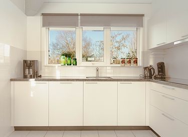 Detached waterfront bungalow - 15