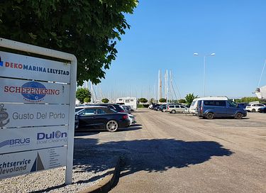 Houseboat (max 4 pers) in harbor Lelystad - 20