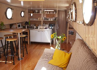 Charming houseboat in a peaceful environment - 16