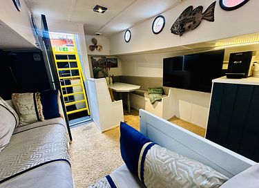 Sleeping on an IJsselmeer cutter in Den Bosch - 13