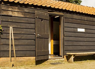 Glamping inmitten von Kühen in einer waldreichen Gegend - 22