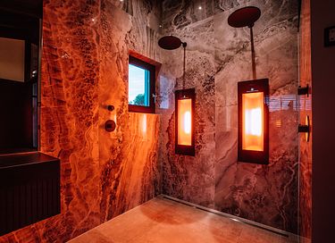 Luxe Wellnessvilla met Jacuzzi en Sauna - 17