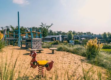 8-person house by the water with jetty - 21