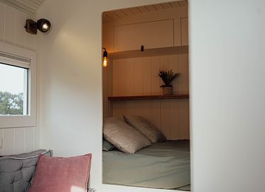 Beautifully decorated shepherds hut for 2 people - 17