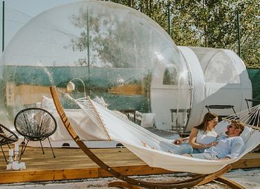 Romantische bubble tent met privé wellness - 9