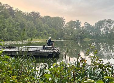 Kuppelzelt am Wasser mit eigenem Boot - 26