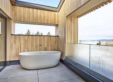 Luxuriöse Suite mit romantischem Außenpool - 1
