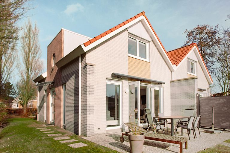 Bungalow with spacious garden for 6 people - 1