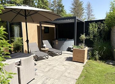 Vrijstaande lodge voor 4 pers. met jacuzzi 