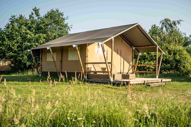 Romantic safari tent with canopy bed (2p) - 1