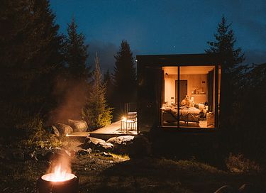 Breathtaking mirror house in Norway - 42