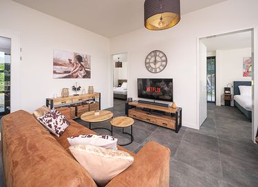 Luxe villa aan het water met omheinde tuin - 7