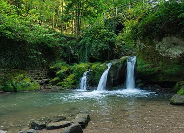 Lodge spacieux avec bain à remous dans un cadre magnifique - 26
