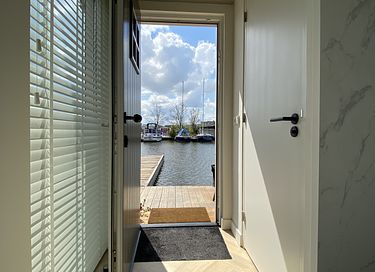 House on the water for 4 people - 8