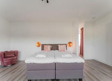 Luxury waterfront villa with private jetty - 17