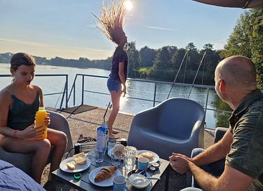 Husbåd med tagterrasse og hottub - 20