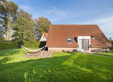 Maison avec grand jardin à l'orée des bois - 35