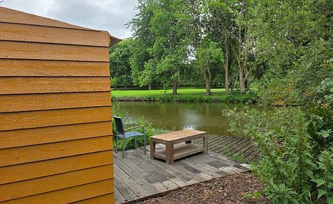 Tiny House met terras aan het water - 3