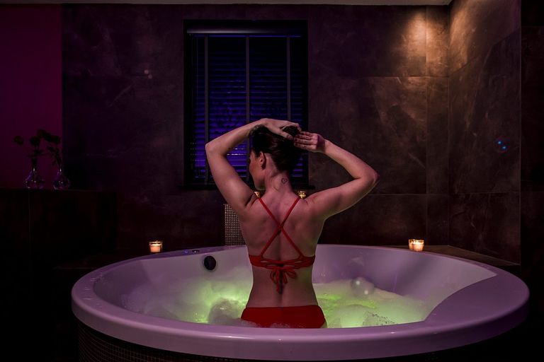 Romantic stay with spa - 1