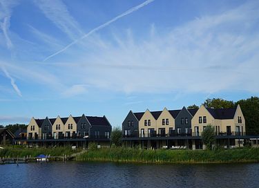 Leuk 4-persoons appartement aan het water