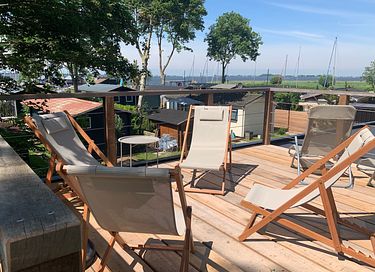 Waterhuis met dakterras en zicht op het meer - 3