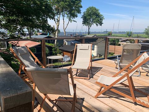 Waterhuis met dakterras en zicht op het meer - 3