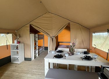 Spacious glamping tent on the coast - 5