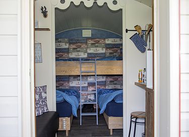 Stoere pipowagen op een gezellige camping - 9
