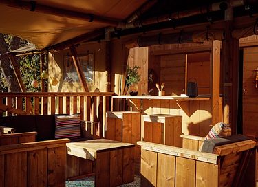 Luxuriöses Glampingzelt (7 Pers.) mit Whirlpool - 5