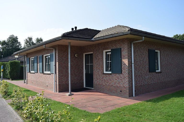 Bungalow pour 6 personnes dans un beau parc - 1
