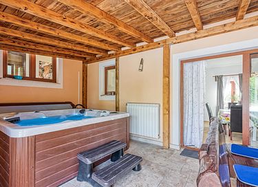 Moderne villa met jacuzzi en privézwembad - 9
