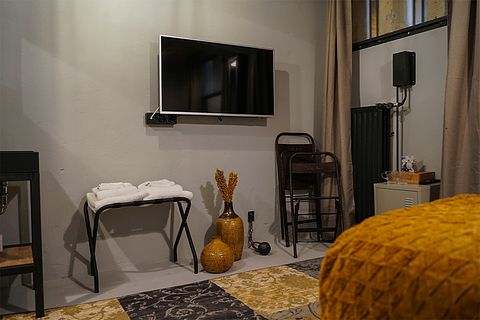 Cellule d'un ancien garde-champêtre dans un hôtel-boutique - 4
