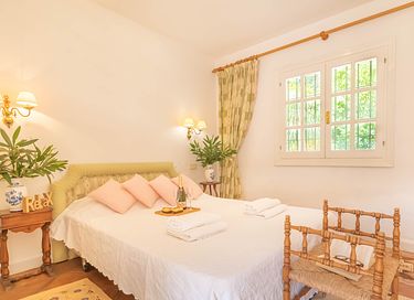 Ruime villa met privé zwembad en grote tuin - 13