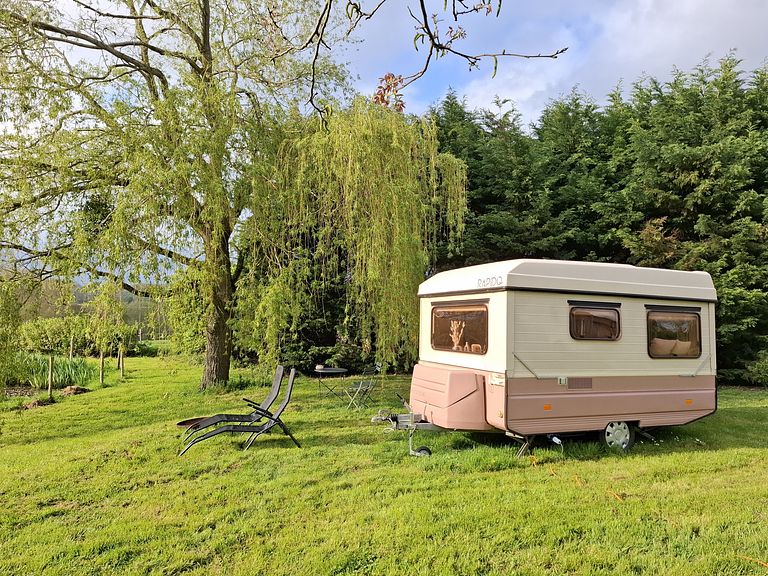 Caravane ancienne près de Namur - 1
