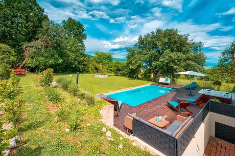 Villa met zoutwaterzwembad en zeezicht - 3