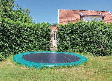 Vakantiehuis met trampoline en royale tuin - 3