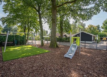 Chalet met sauna op bosrijk park - 20