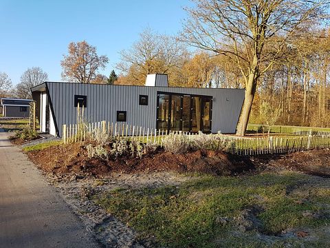 Freistehendes Chalet in der Nähe des Wassers - 3