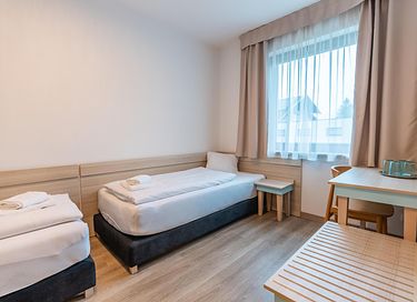 Chambre de luxe à 4 personnes dans un parc près d'un lac - 8