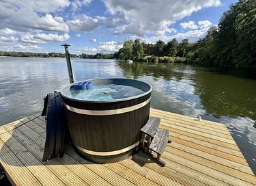Bateau-maison avec toit terrasse et hottub - 3