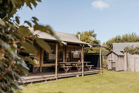 Robuste Lodge für 8 Personen mit Holzofen - 2