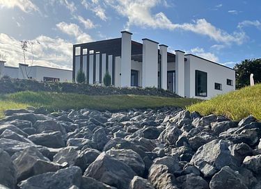 Logement de vacances design (6p) dans la nature