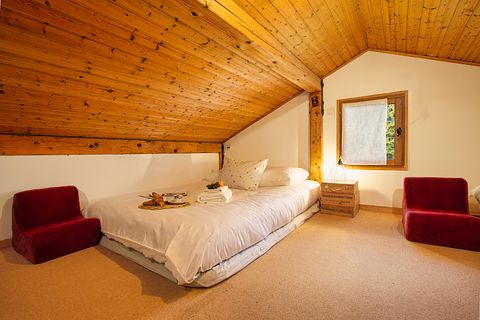 Chalet tussen de bergen met uitzicht - 3