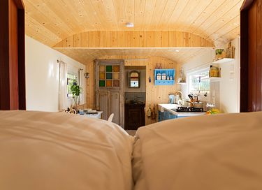 tiny house dans le style d'une roulotte - 19