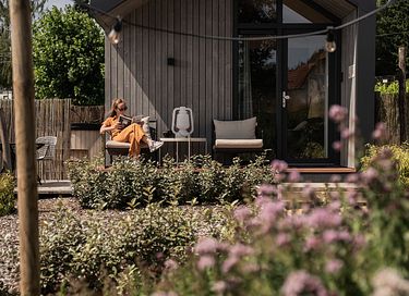 Romantic tiny house with hot tub in Limburg - 2