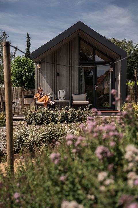 Romantic tiny house with hot tub in Limburg - 2