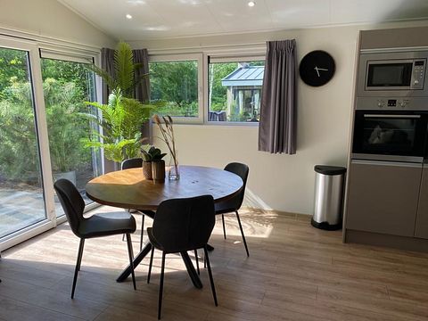 Chalet in het groen met modern comfort - 5